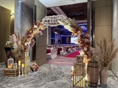 艾莉亞婚禮佈置-婚禮場地佈置|婚禮企劃設計|婚禮佈置推薦-服務項目-婚禮佈置-走道入口圓拱16800